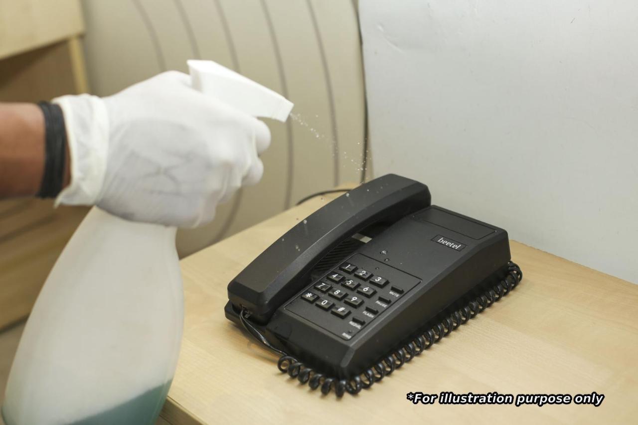 Hotel 19 West Ню Делхи Екстериор снимка