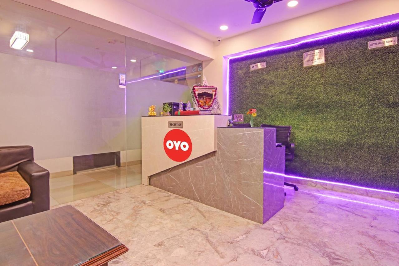 Hotel 19 West Ню Делхи Екстериор снимка